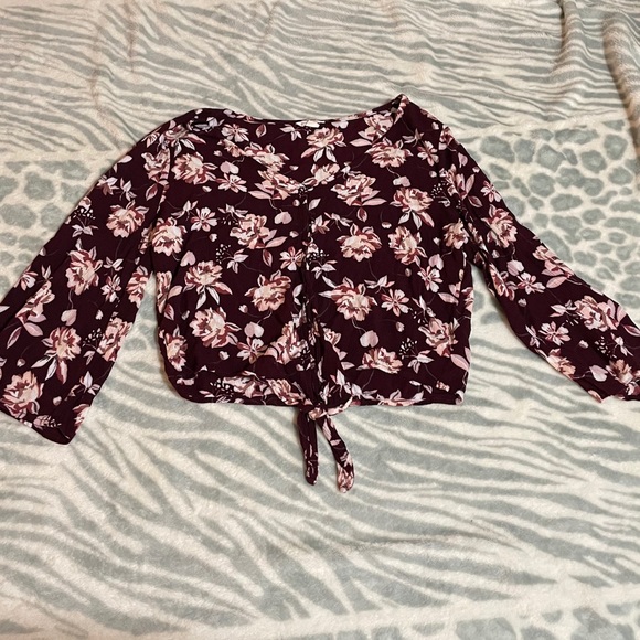 Aeropostale Tops - Aeropostale crop top